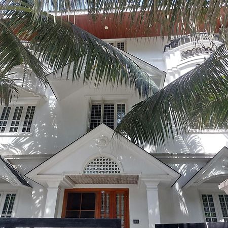 Annies Inn Homestay Коччи Экстерьер фото