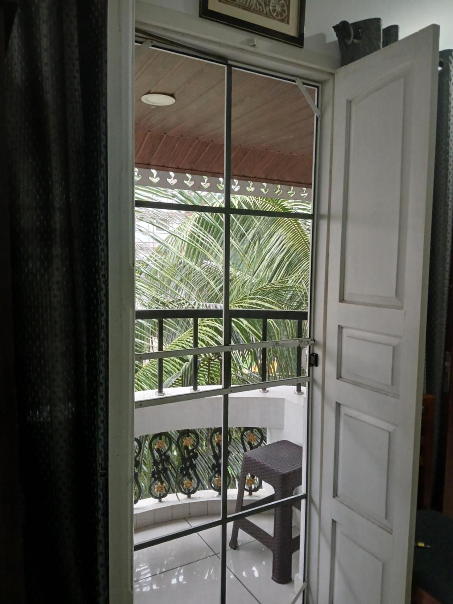 Annies Inn Homestay Коччи Экстерьер фото